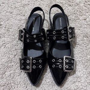 Pointed Buckle Flats